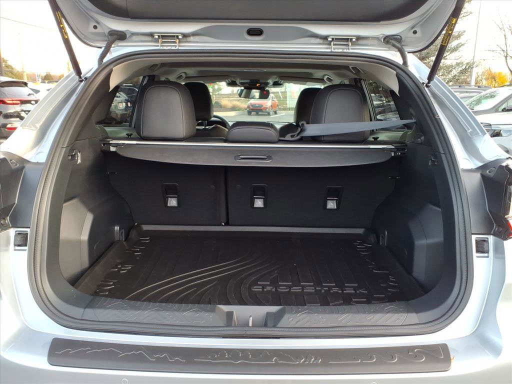 Used 2025 Subaru Crosstrek 2.5i Limited w/ Crosstrek Mirror Package image 11