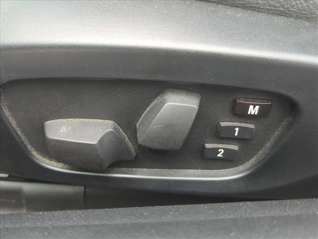 Used 2008 BMW 335i Convertible image 11