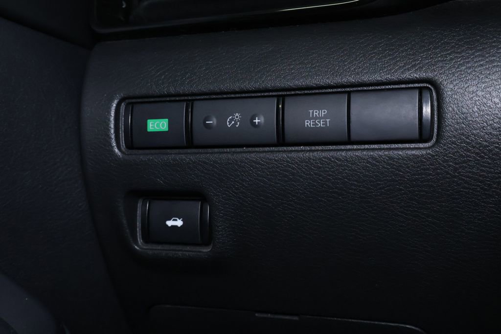 Used 2024 Nissan Sentra SV image 23