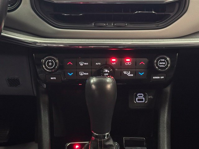 Used 2022 Jeep Compass Limited AWD/4WD image 17