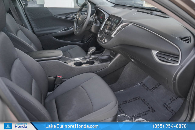 Used 2023 Chevrolet Malibu LT FWD image 17