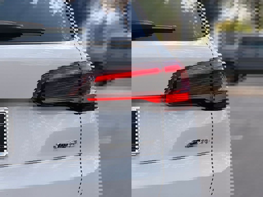 Used 2023 BMW X5 xDrive40i w/ Premium Package image 14