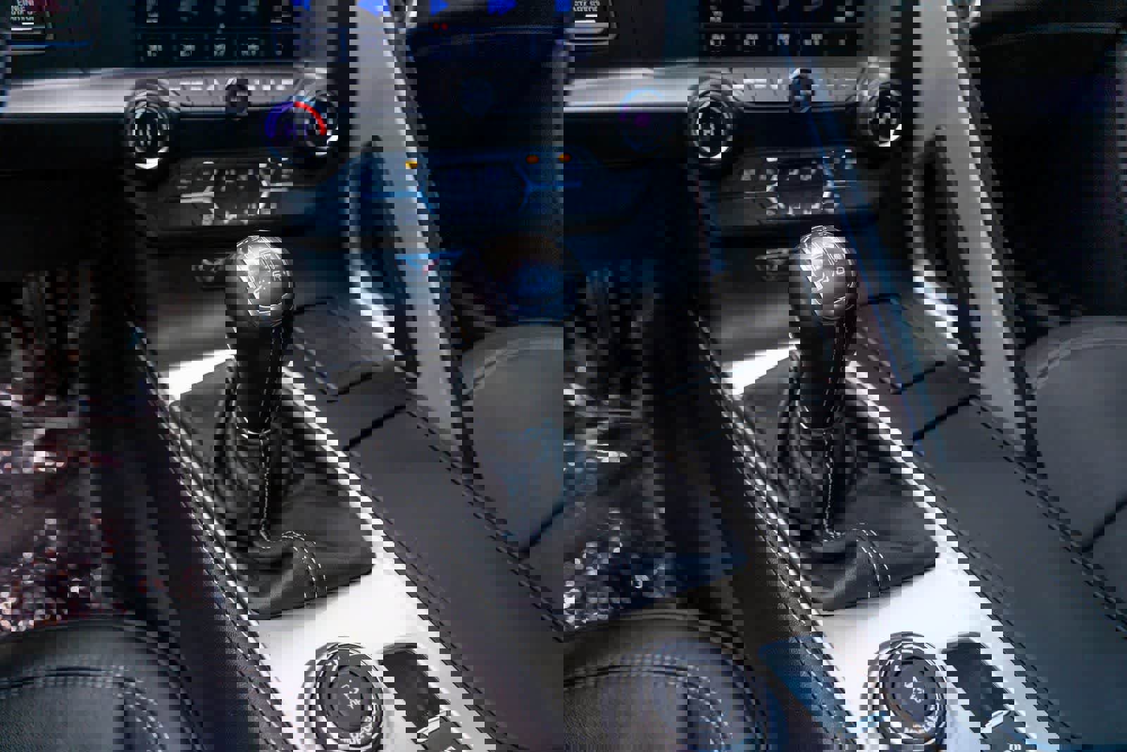 Used 2014 Chevrolet Corvette Stingray Coupe image 17