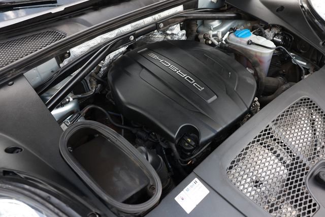 Used 2017 Porsche Macan AWD/4WD image 54