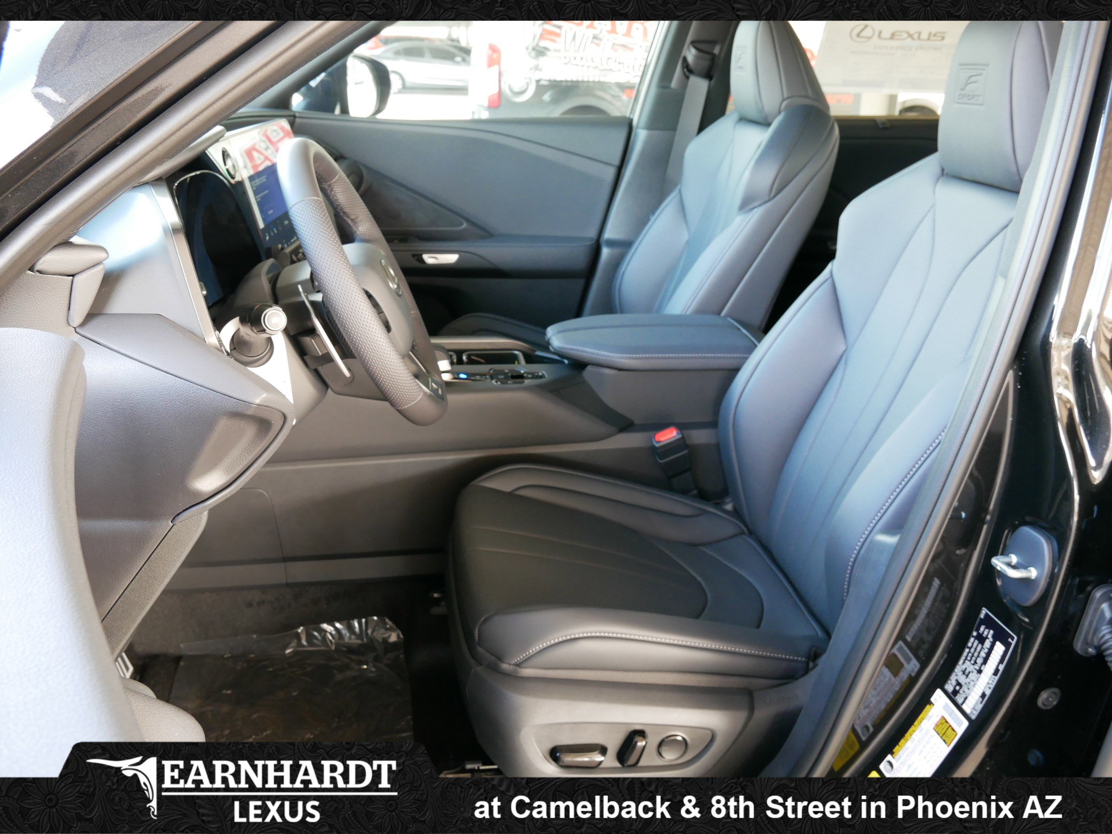 New 2026 Lexus TX 500h AWD image 2