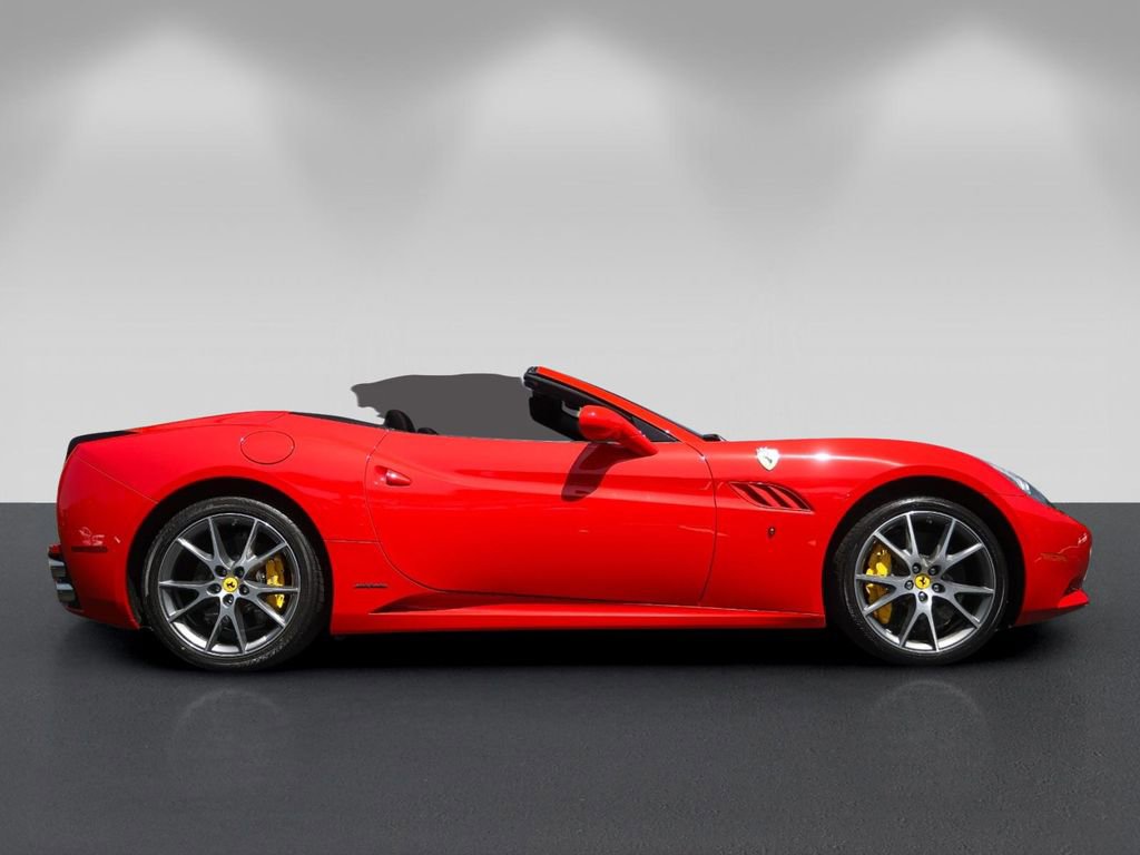 Certified 2013 Ferrari California image 2