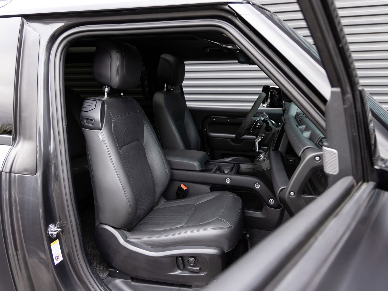 Used 2024 Land Rover Defender 90 Carpathian Edition AWD/4WD image 27