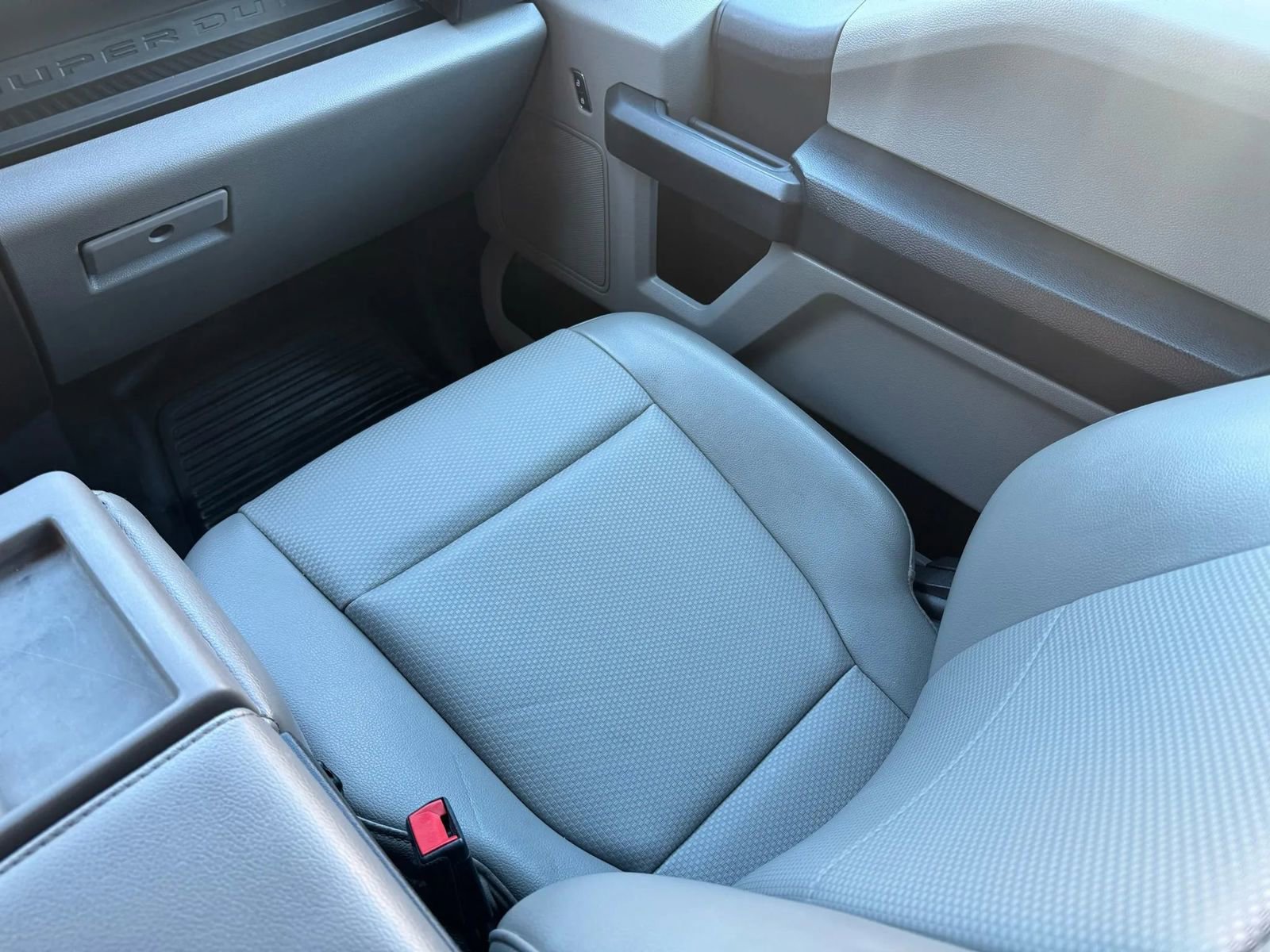 Used 2022 Ford F250 XL w/ Power Equipment Group image 18