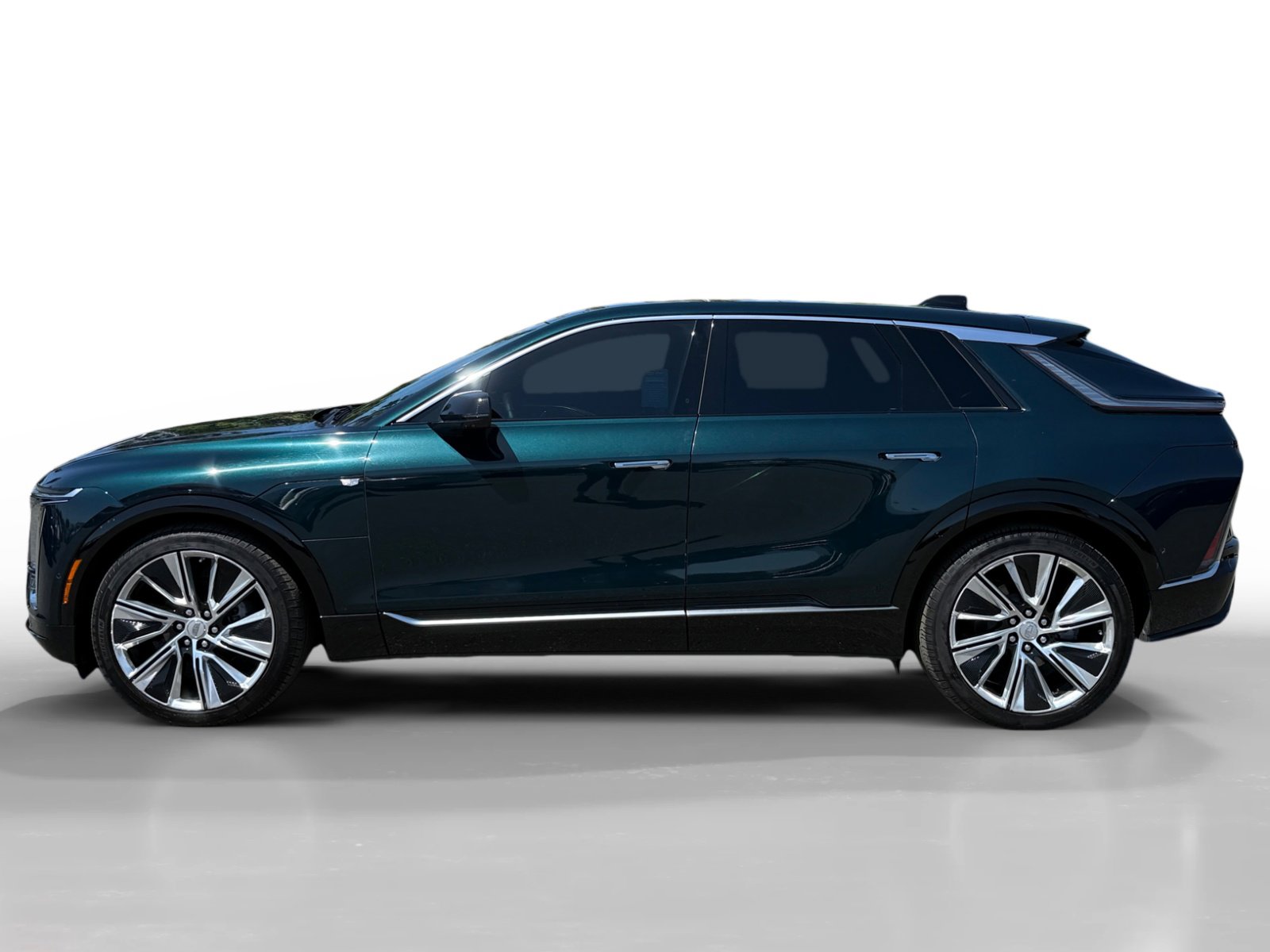 Used 2024 Cadillac Lyriq Luxury w/ Nappa Leather Package AWD/4WD image 2