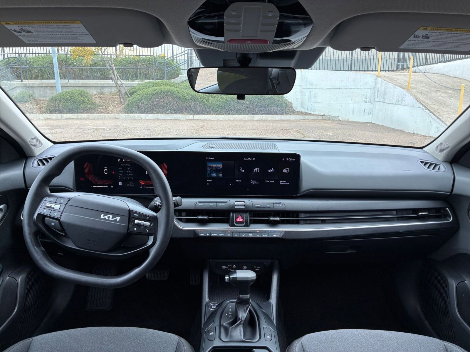 Used 2025 Kia K4 LXS image 32