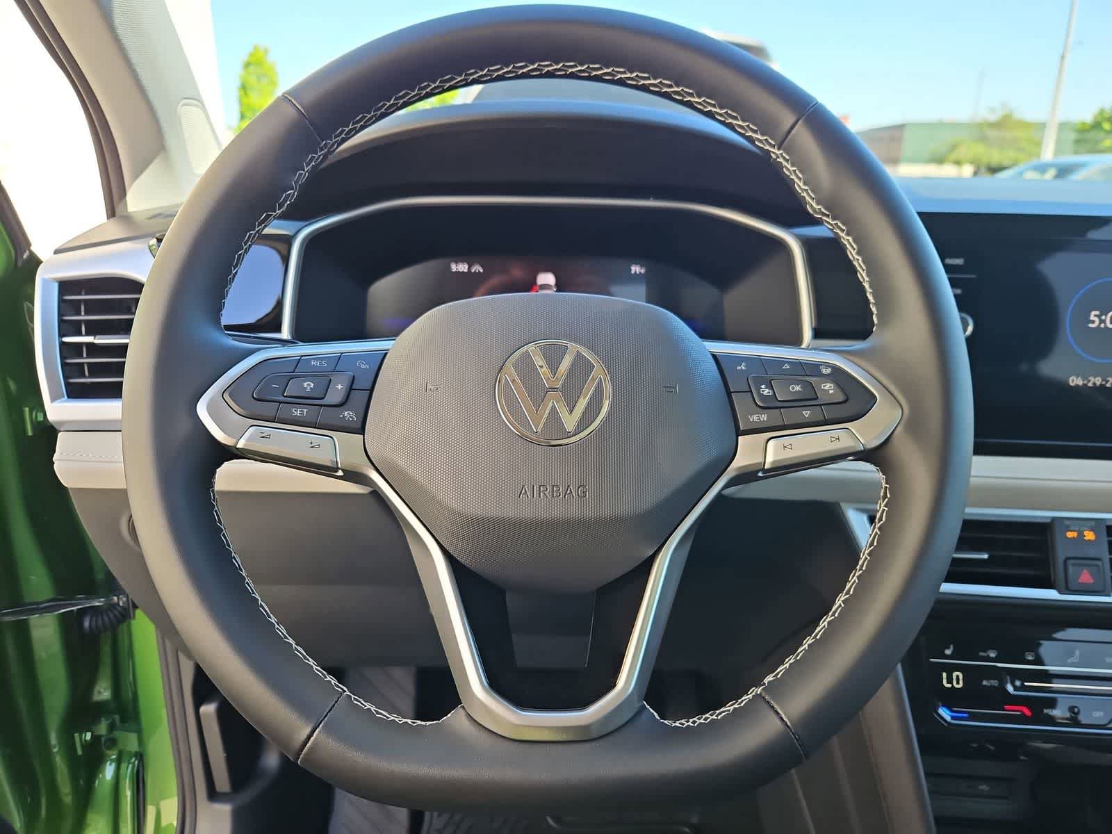 New 2026 Volkswagen Taos SE AWD/4WD image 23