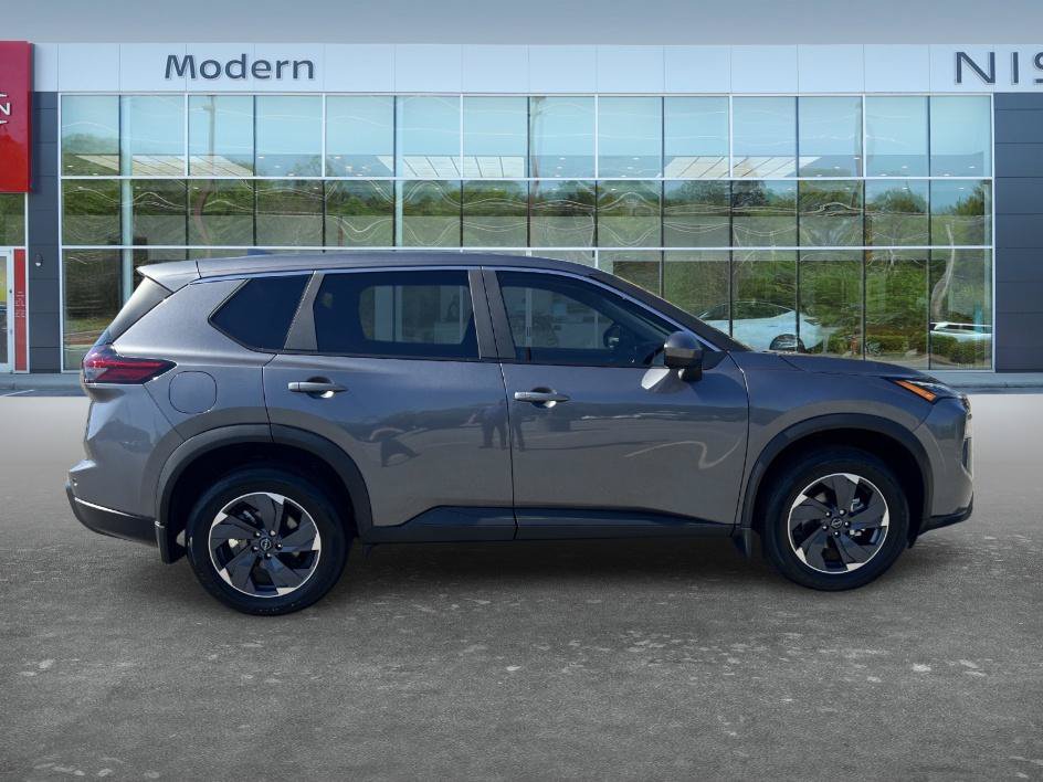 Certified 2025 Nissan Rogue SV FWD image 4