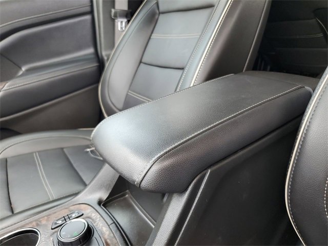 Used 2021 GMC Acadia Denali w/ Denali Technology Package image 28