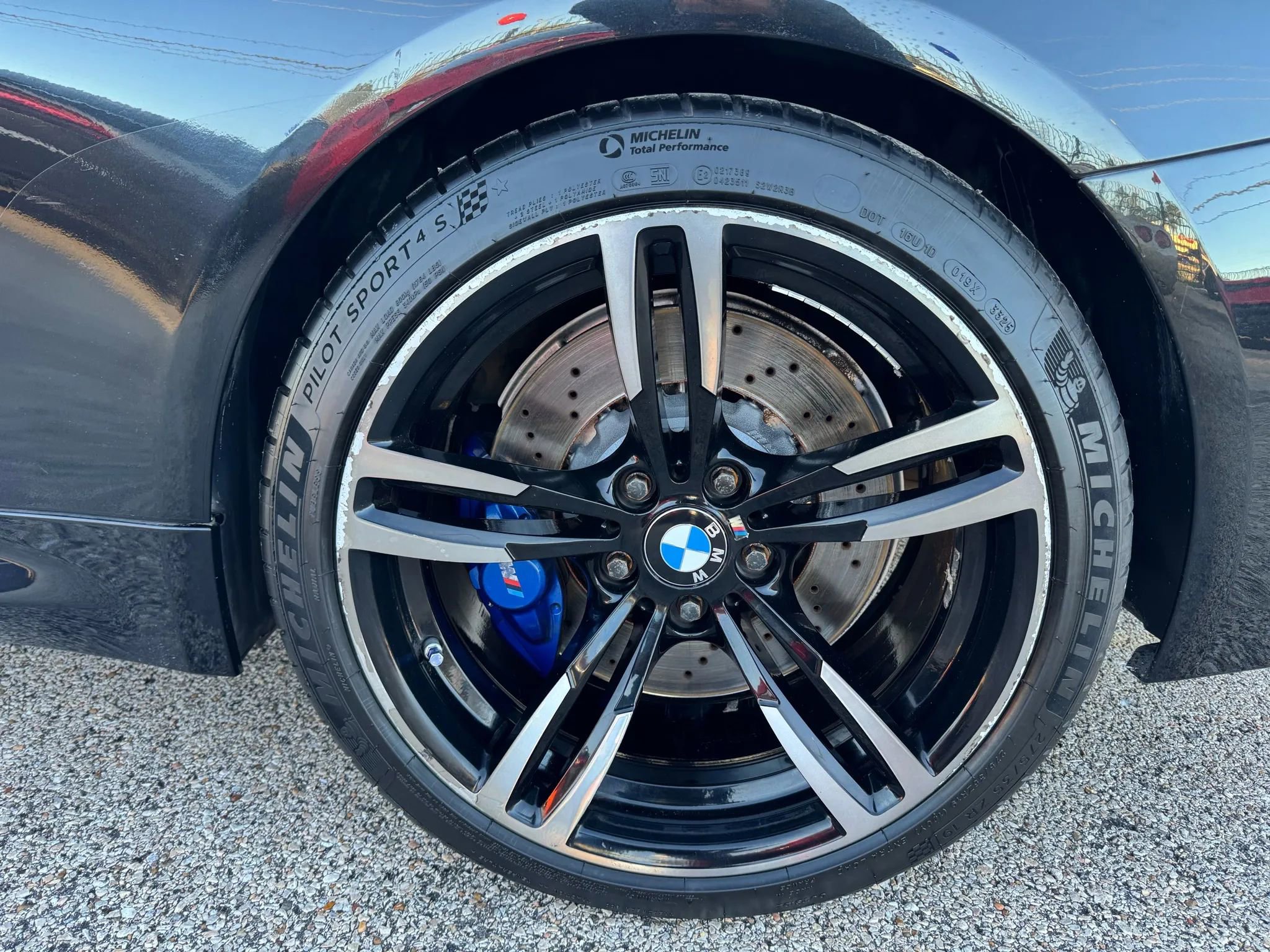 Used 2015 BMW M4 Convertible image 15