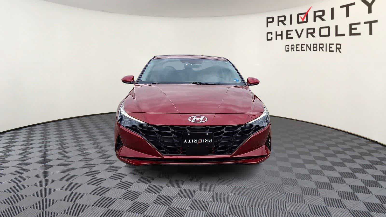 Used 2023 Hyundai Elantra SEL w/ Convenience Package FWD image 3
