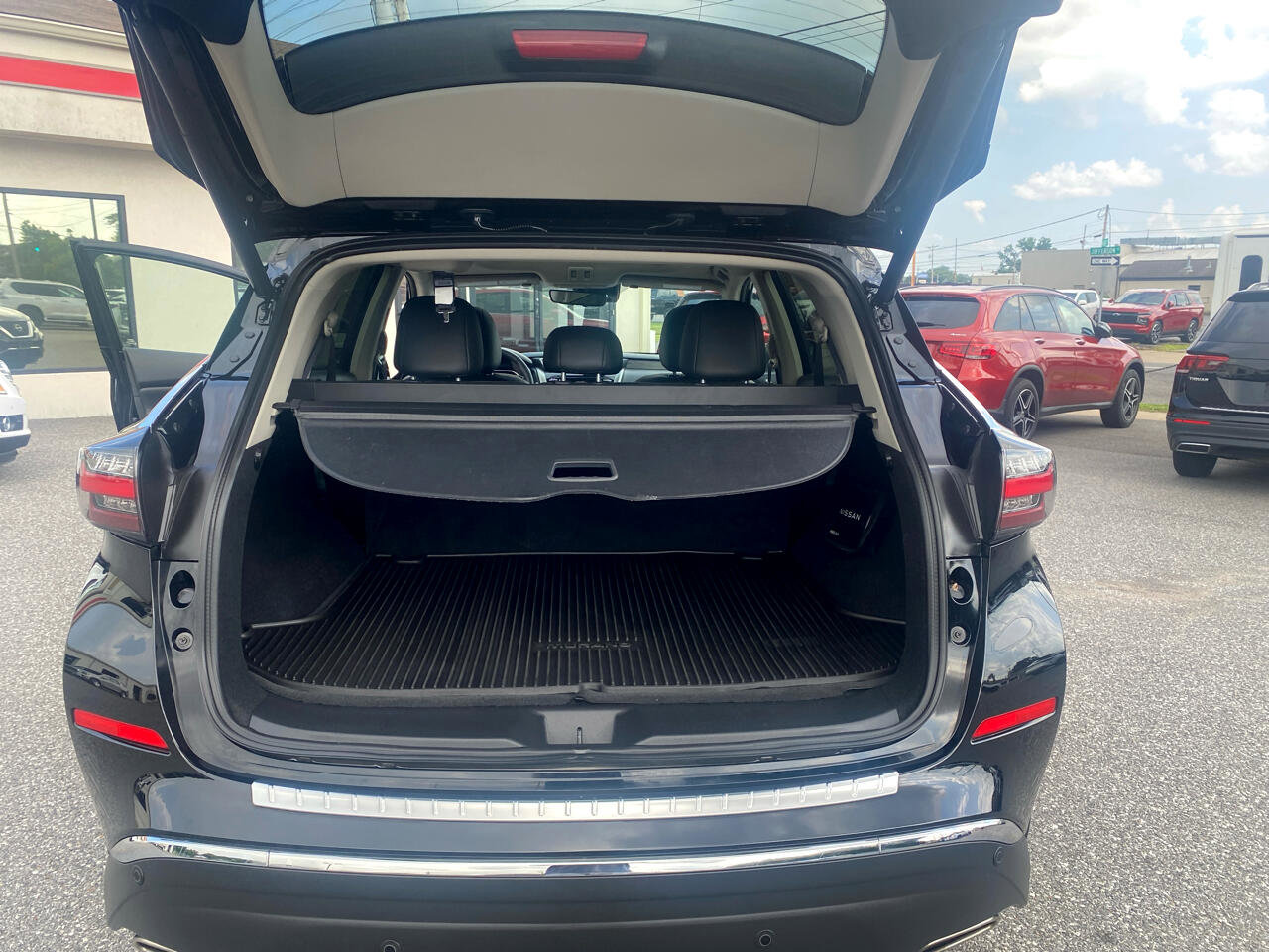 Used 2024 Nissan Murano Platinum w/ Cargo Package image 12