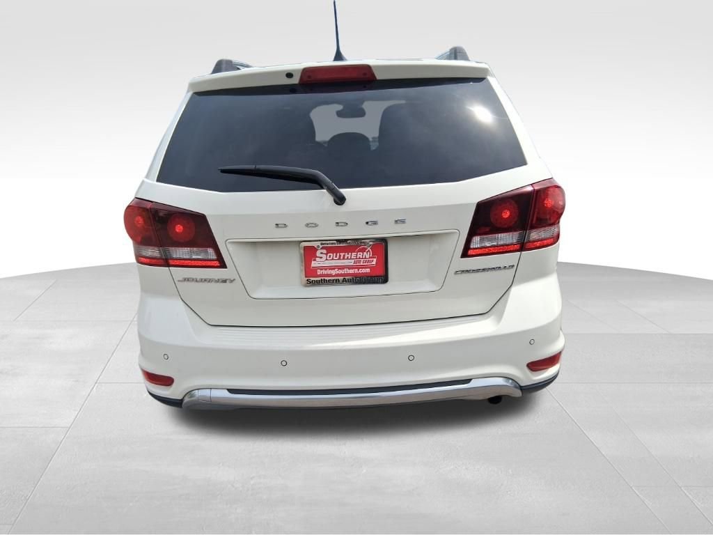 Used 2020 Dodge Journey Crossroad image 4