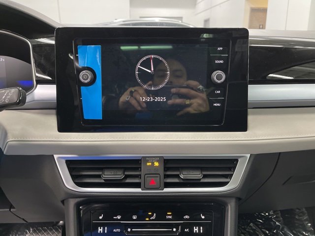 New 2026 Volkswagen Taos SE image 21