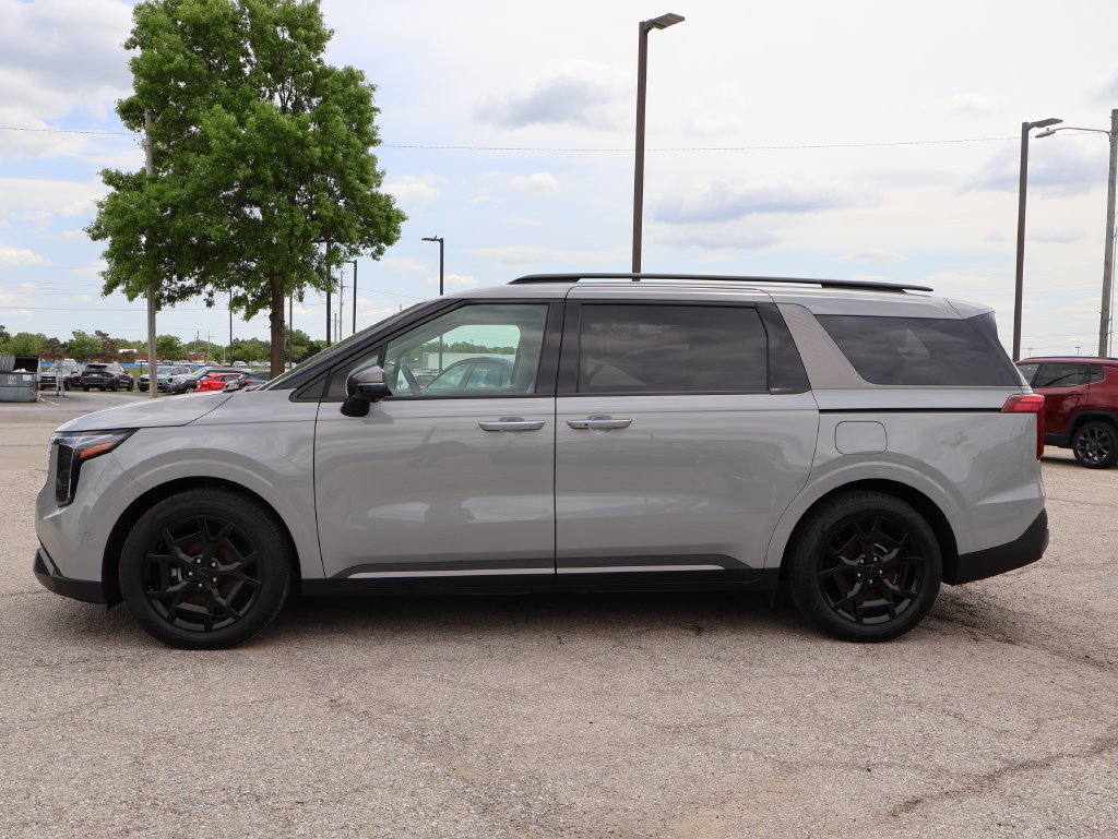 New 2026 Kia Carnival SX w/ SX Dark Edition Package FWD image 4