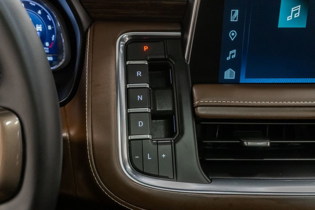 Used 2023 Chevrolet Tahoe High Country w/ Premium Package 2 image 21