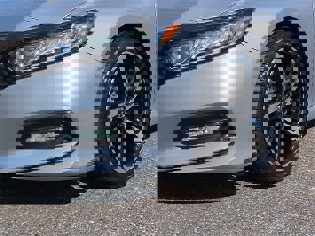 Used 2018 Honda Accord Sport image 11