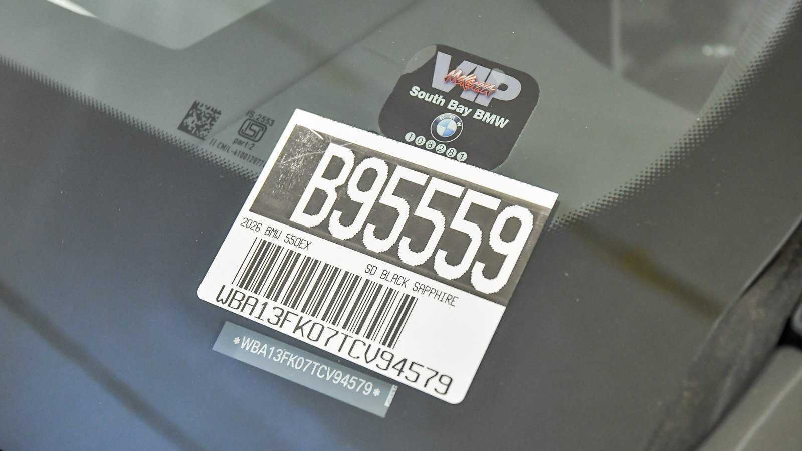 New 2026 BMW 550e xDrive w/ Executive Package image 32