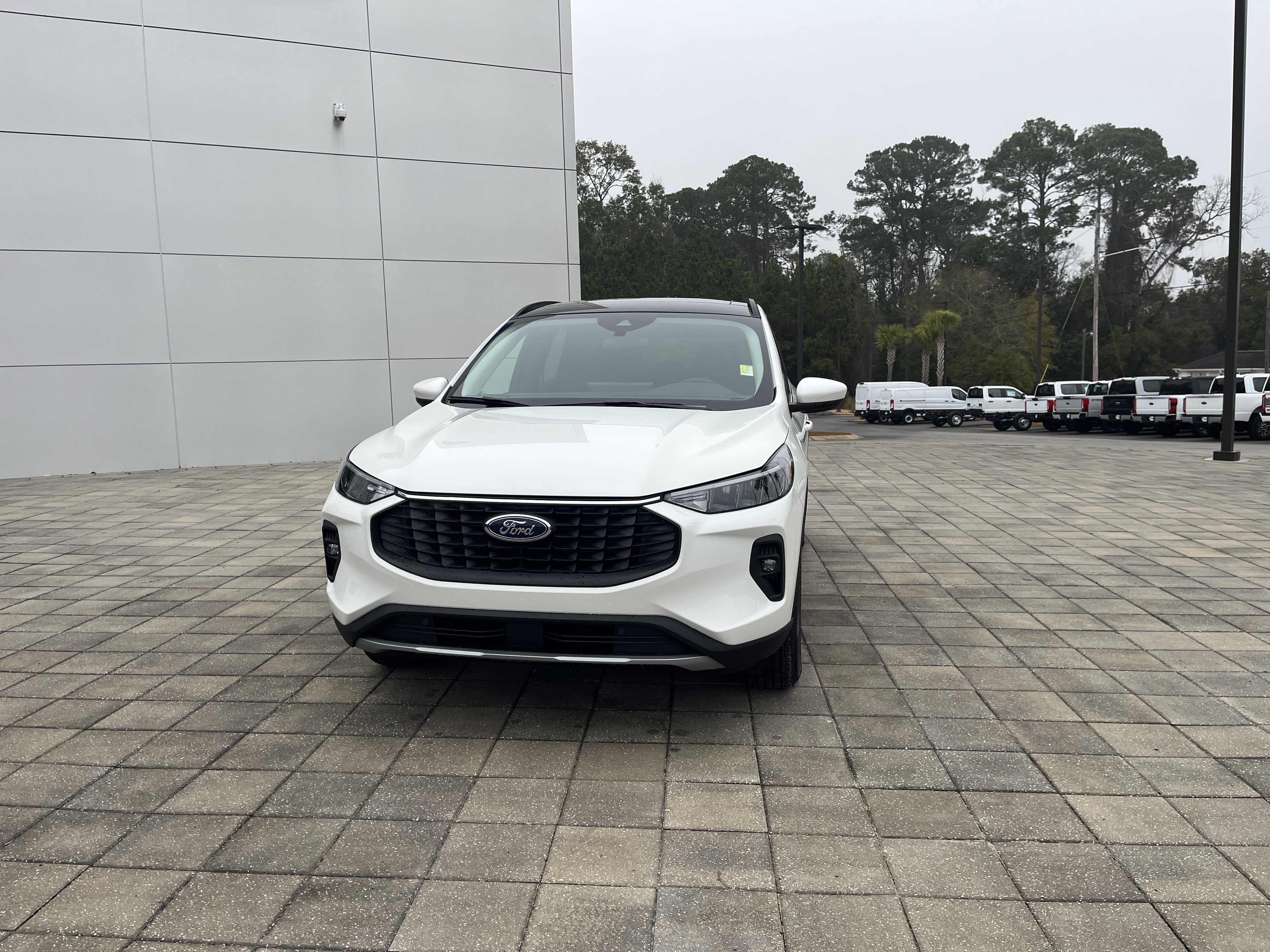 New 2026 Ford Escape SE FWD image 2