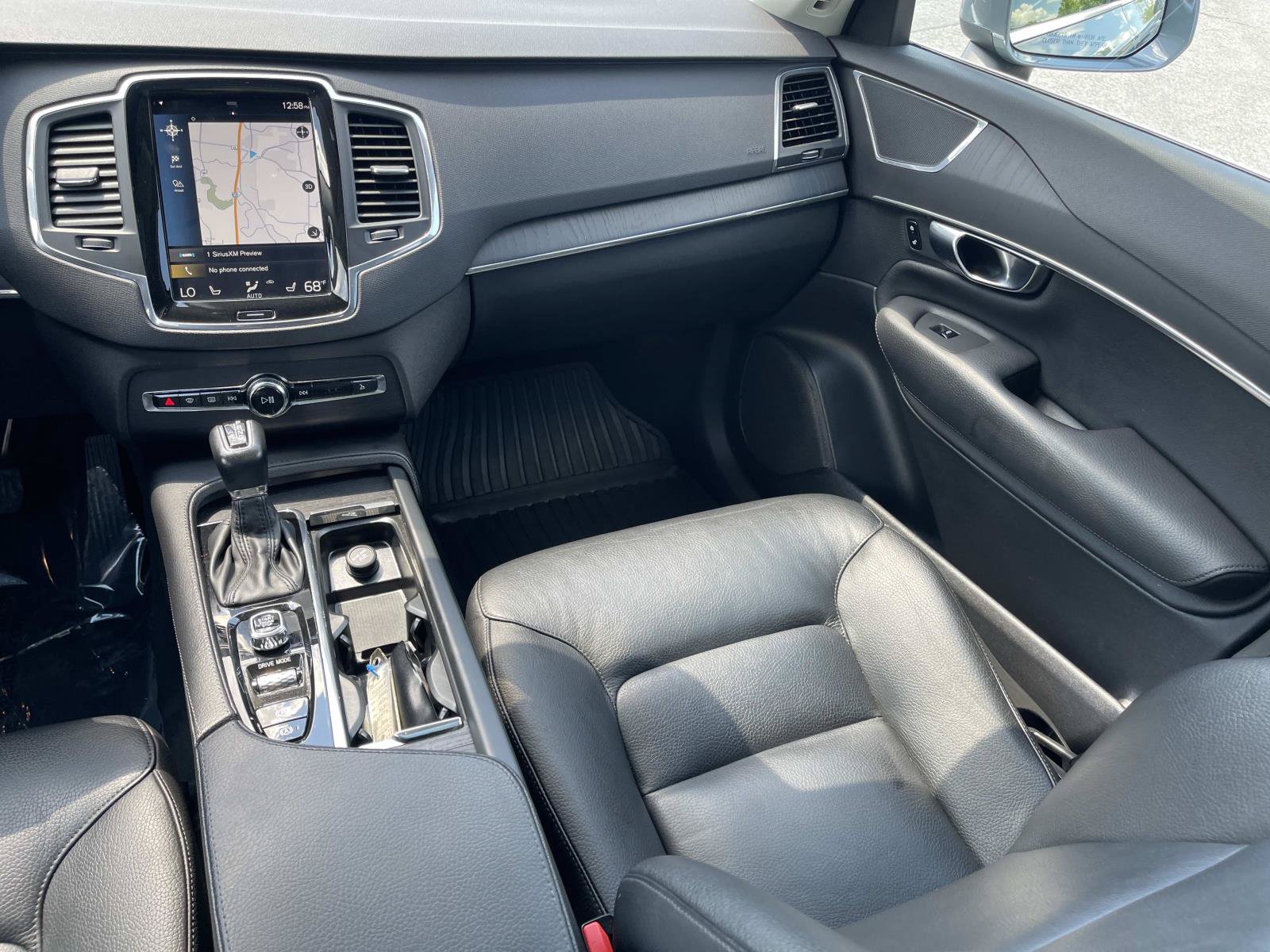 Used 2020 Volvo XC90 T6 Momentum w/ Protection Package Premier AWD/4WD image 34