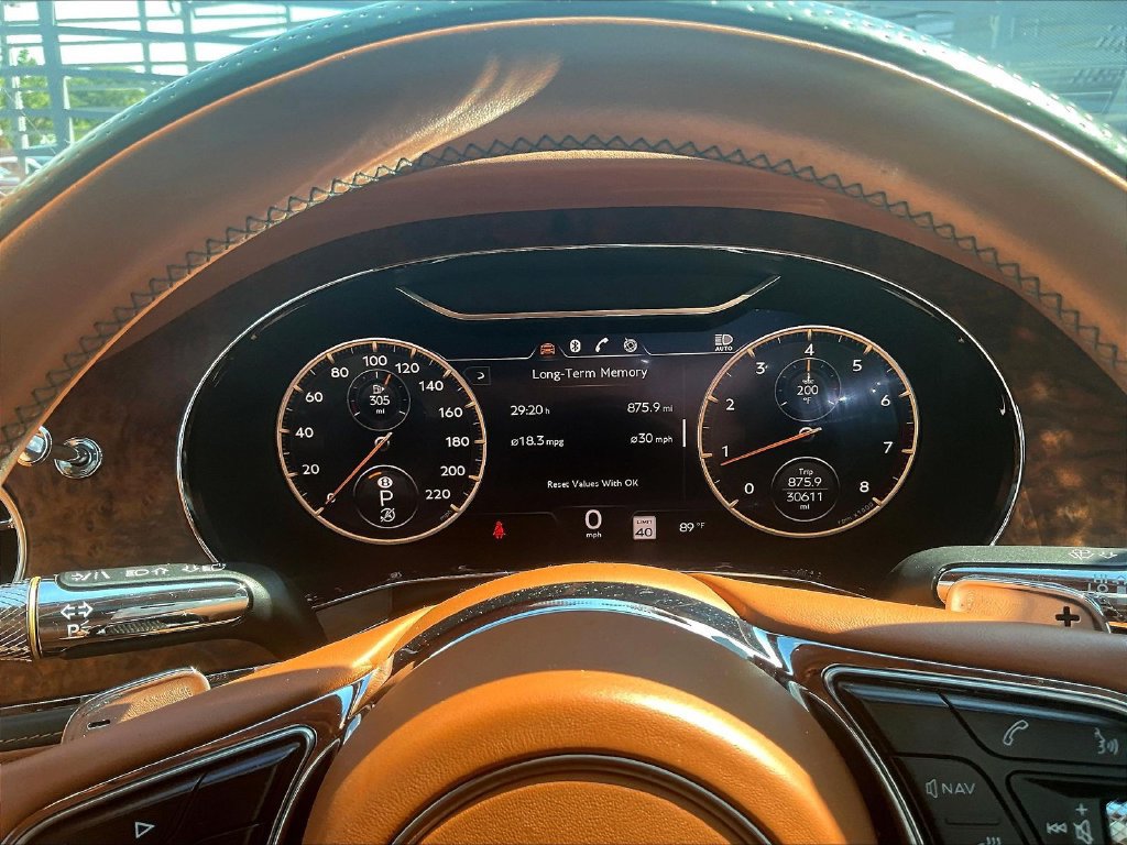 Used 2022 Bentley Flying Spur V8 AWD/4WD image 13