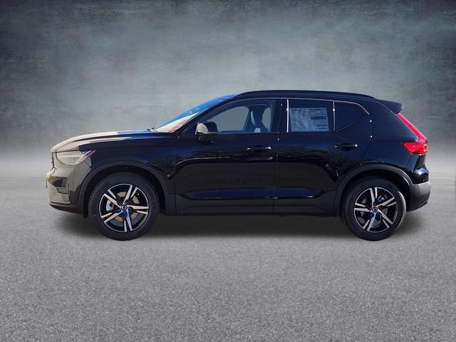 New 2026 Volvo XC40 B5 Core w/ Climate Package AWD/4WD image 4