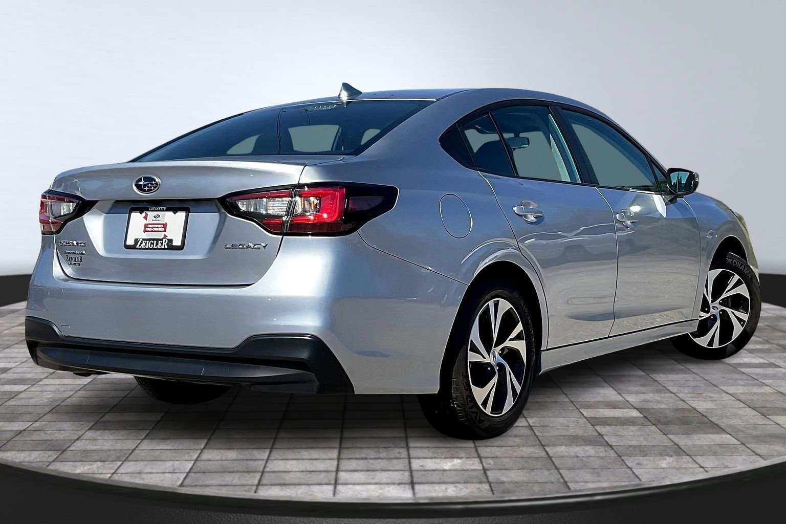 Certified 2025 Subaru Legacy Premium AWD/4WD image 2