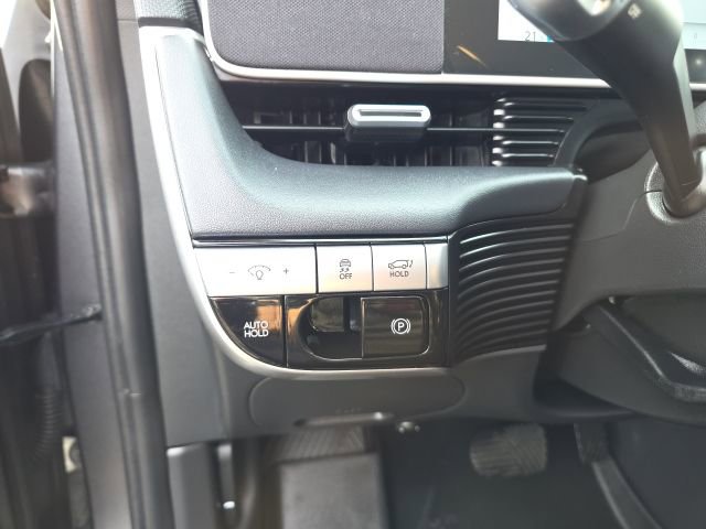 Used 2023 Hyundai Ioniq 5 SEL image 11