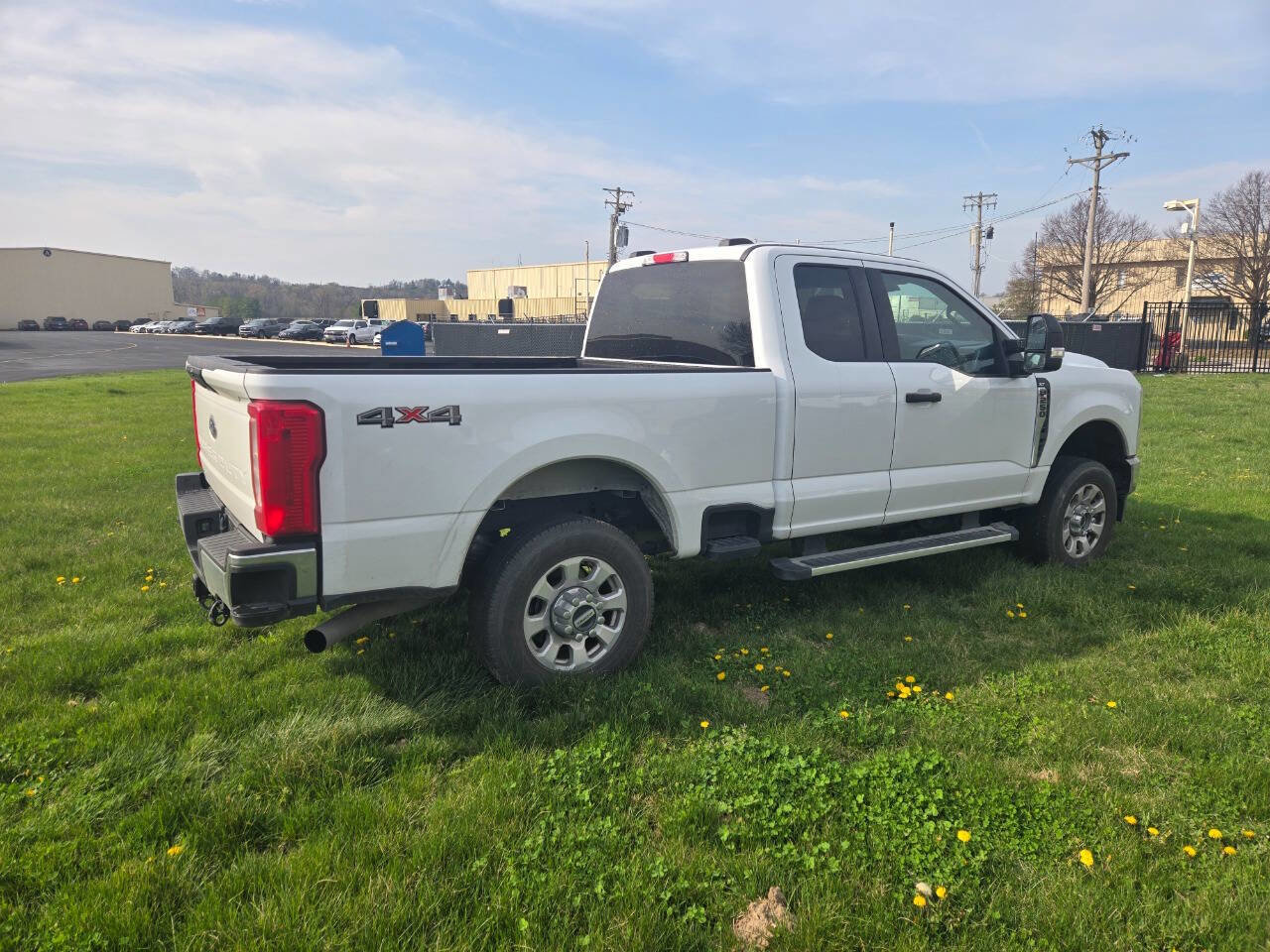 Used 2024 Ford F250 XLT AWD/4WD image 6