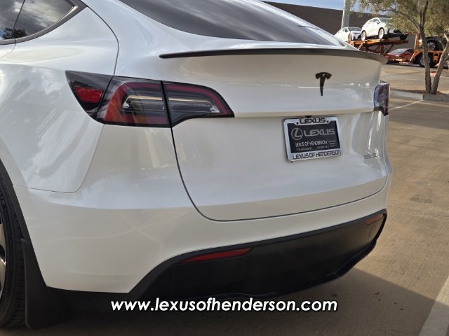 Used 2023 Tesla Model Y Performance AWD/4WD image 5