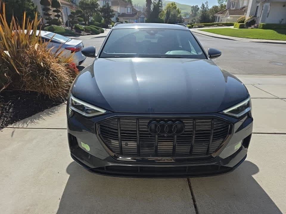 Used 2023 Audi e-tron Premium Plus w/ Premium Plus Package AWD/4WD image 2