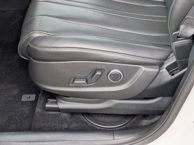 Used 2025 Genesis GV80 2.5T Advanced AWD/4WD image 12