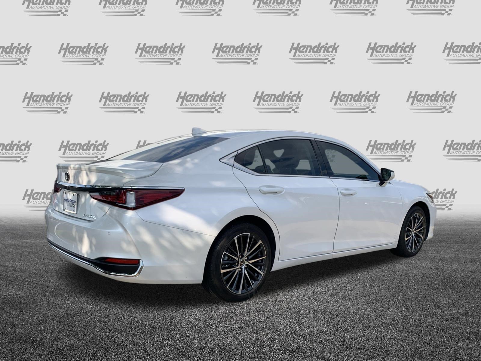 Used 2025 Lexus ES 300h w/ Premium Package FWD image 10