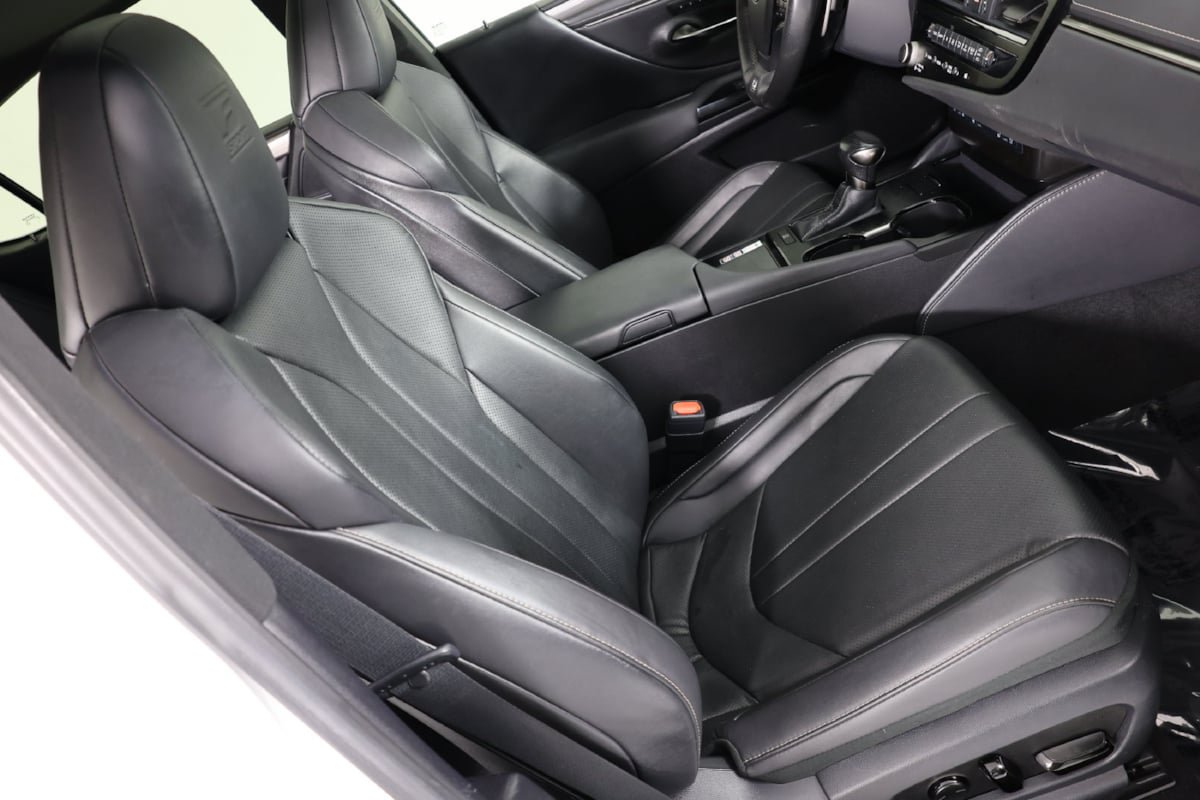Used 2023 Lexus ES 350 F Sport w/ Accessory Package (Z2) FWD image 40