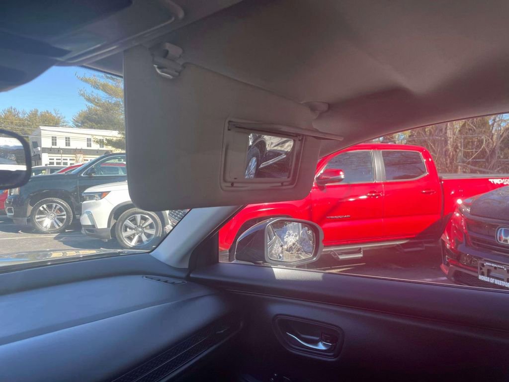 Certified 2024 Honda HR-V LX image 31