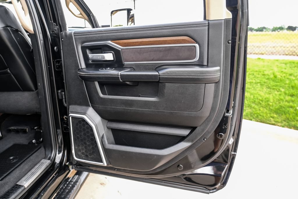 Used 2022 RAM 3500 Laramie AWD/4WD image 54
