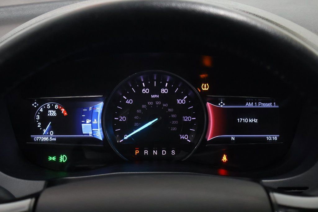 Used 2018 Ford Explorer XLT w/ Equipment Group 202A image 18