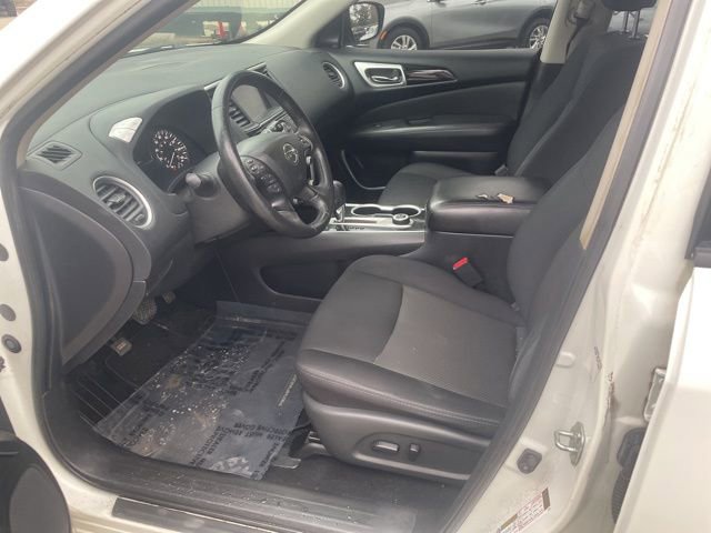 Used 2019 Nissan Pathfinder SV AWD/4WD image 10