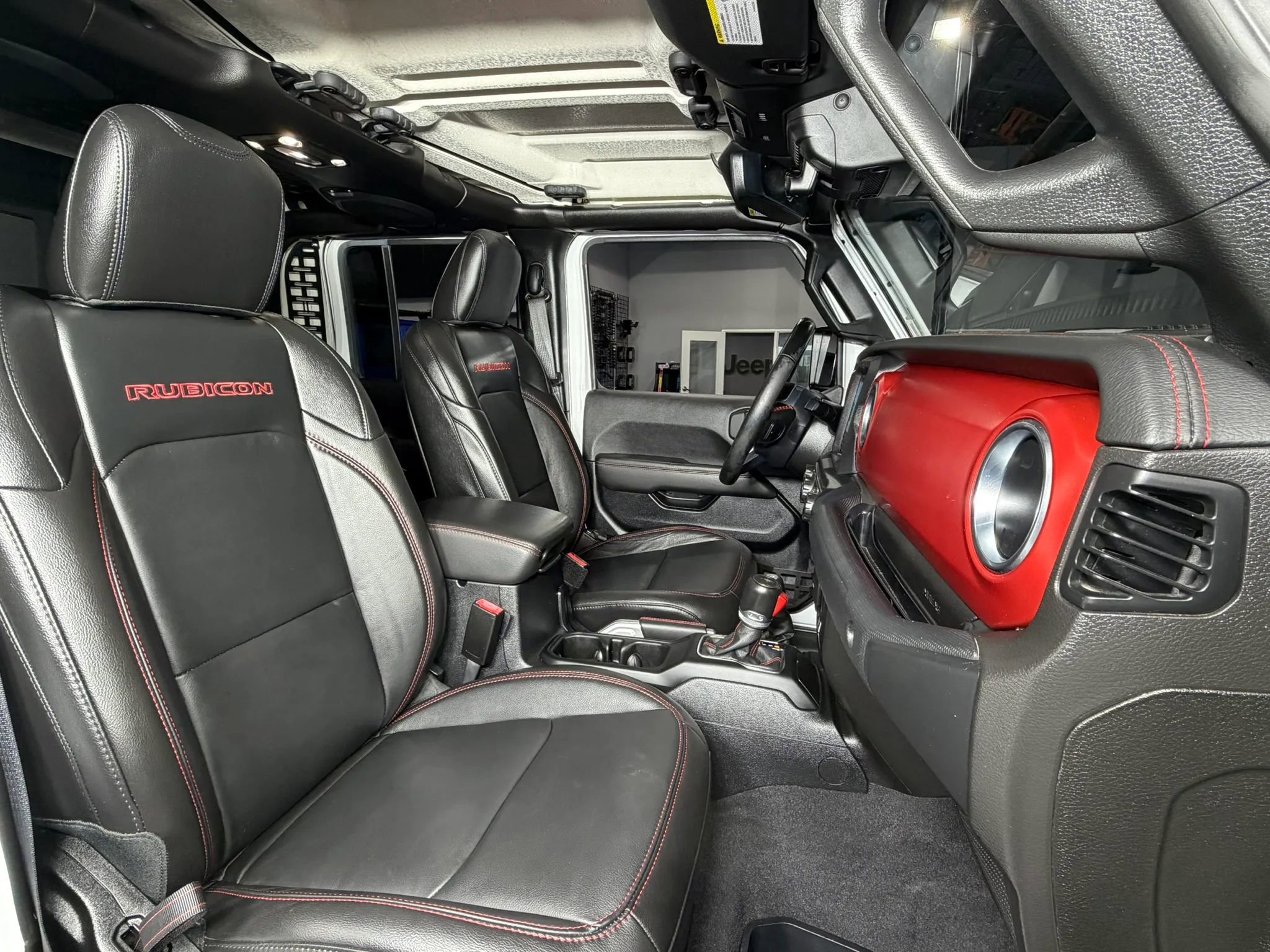 Used 2021 Jeep Gladiator Rubicon AWD/4WD image 24