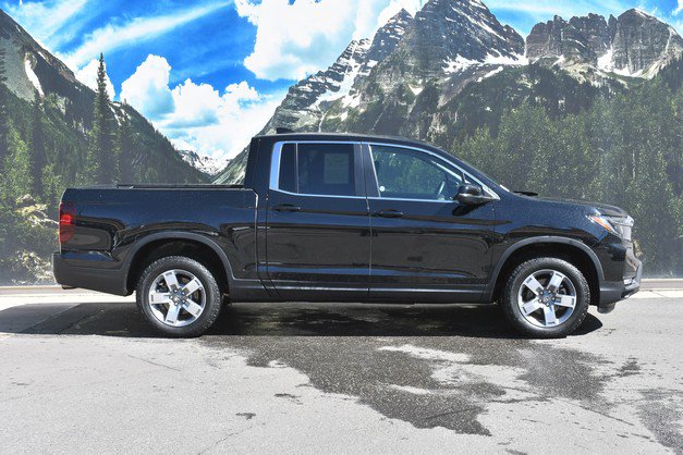 Used 2025 Honda Ridgeline RTL image 2
