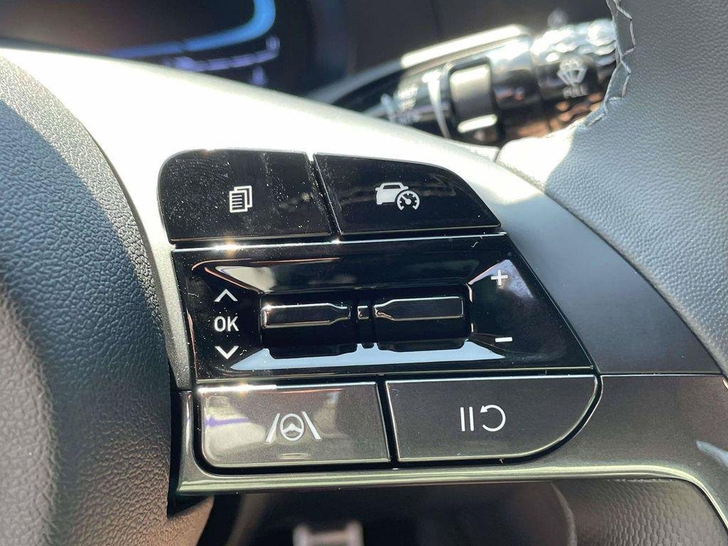 New 2026 Hyundai Elantra SEL Sport FWD image 49