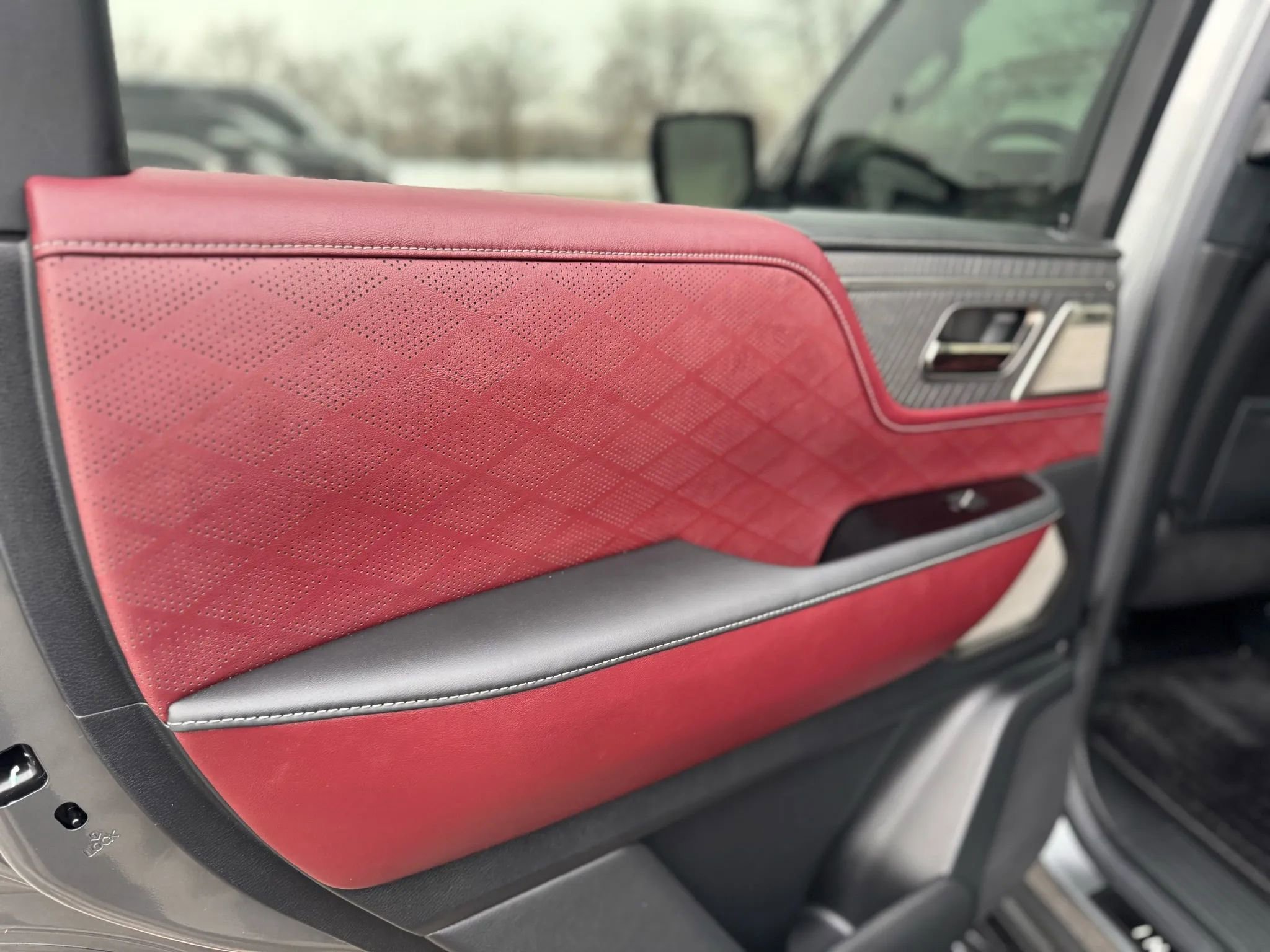 Used 2025 INFINITI QX80 Autograph image 28