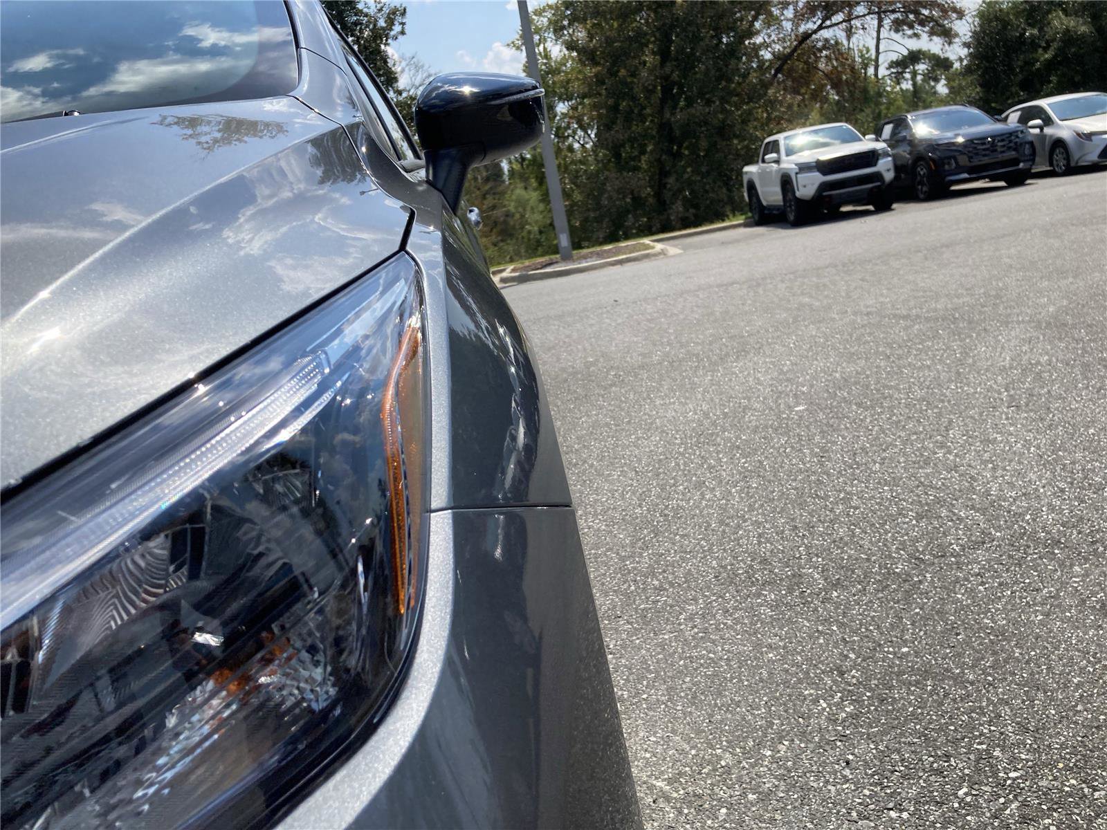 New 2025 Nissan Versa SR w/ Trunk Package image 11