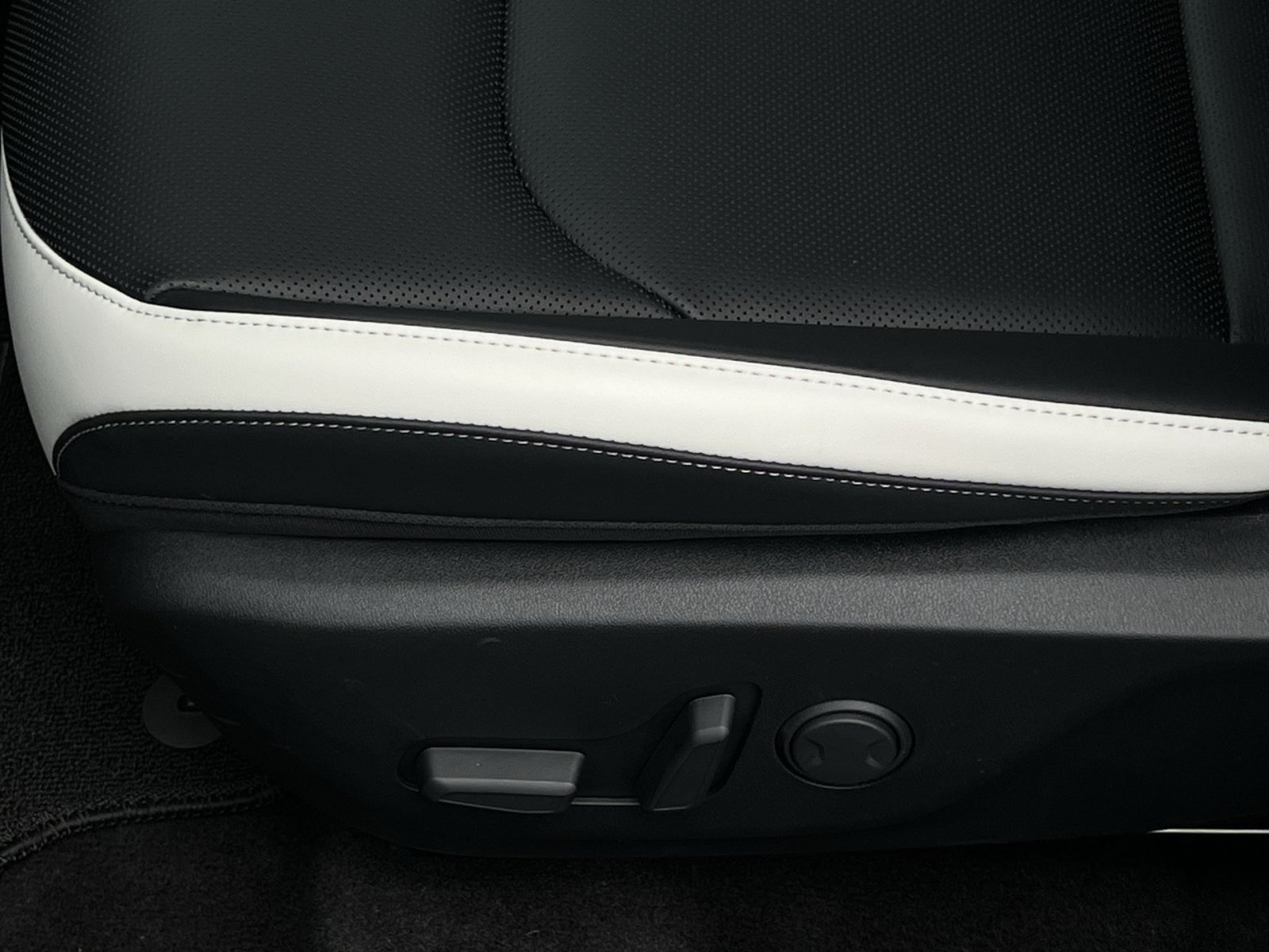 New 2026 Kia K4 EX w/ GT-Line Premium Package FWD image 19