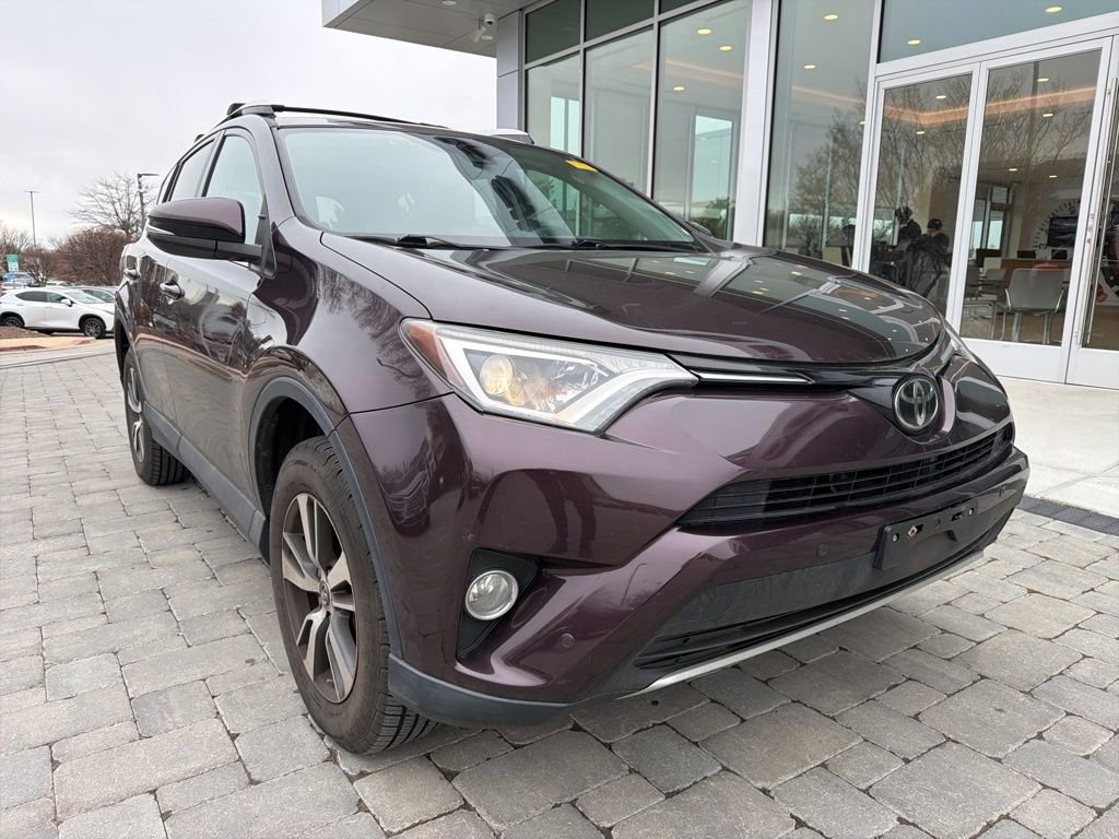 Used 2016 Toyota RAV4 XLE w/ Convenience Package image 2