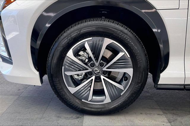 Used 2024 Lexus RZ 300e Premium FWD image 7
